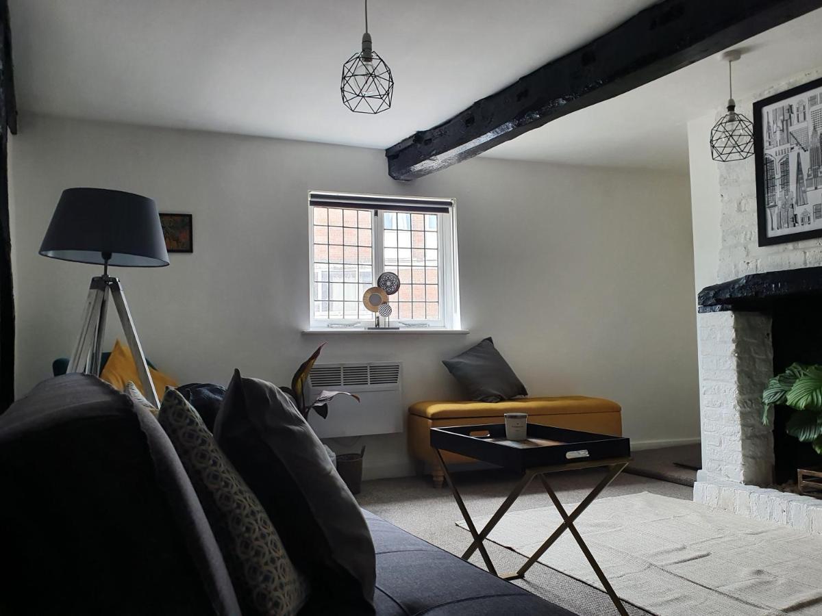 Grade I Listed Luxury Apartment In Hertfordshire 웨어 외부 사진