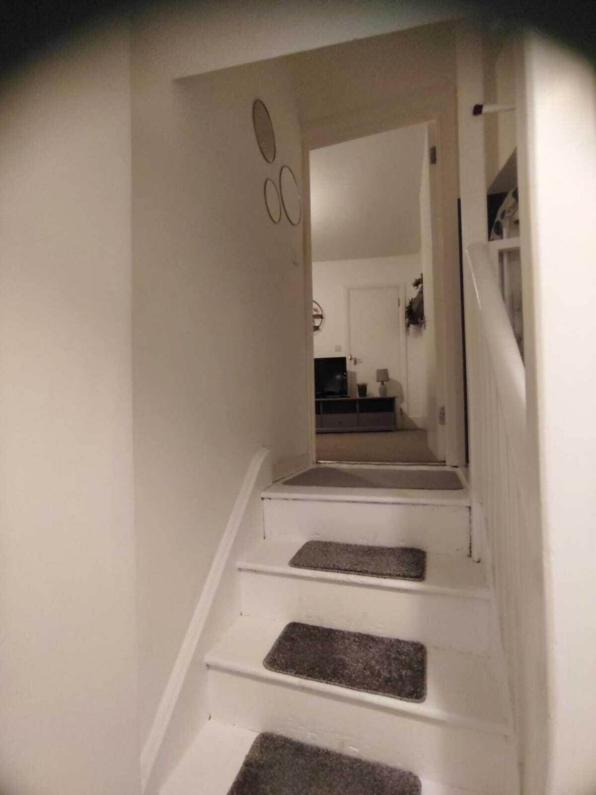 Grade I Listed Luxury Apartment In Hertfordshire 웨어 객실 사진